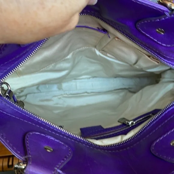 🛍💝HOST PICK💝🛍Exquisite VERSACE LEATHER BAG - Picture 6 of 15